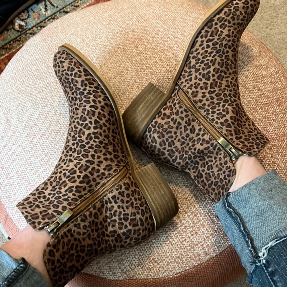 HOST PICK ❤️ NWOT leopard print booties❤️❤️❤️